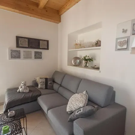 בית נופש Casa Luisella - By Lovecomo סלה קומצ'ינה