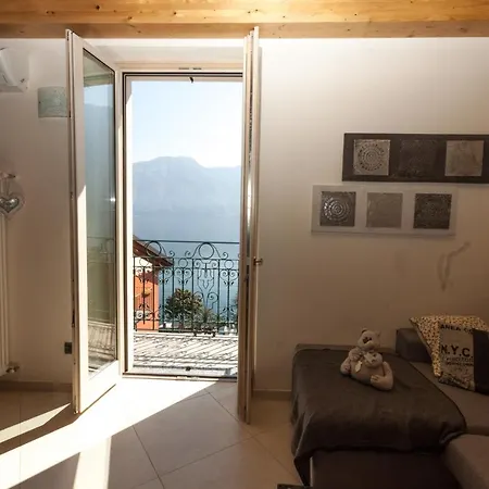 Casa Luisella - By Lovecomo סלה קומצ'ינה