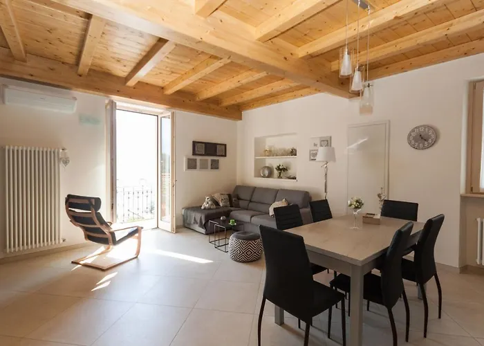 بيت للعطل Casa Luisella - By Lovecomo *