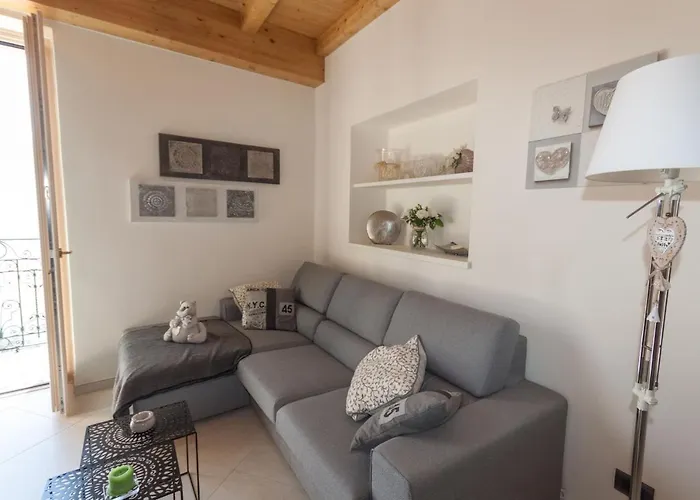 بيت للعطل Casa Luisella - By Lovecomo سالا كوماسينا
